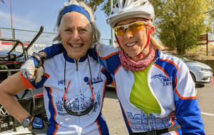 cyclo cancer à Maurepas 
Helen et Chira 